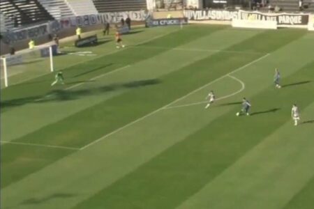 Temperley ganó en Mendoza pese a que le anularon un gol de manera escandalosa imagen-20