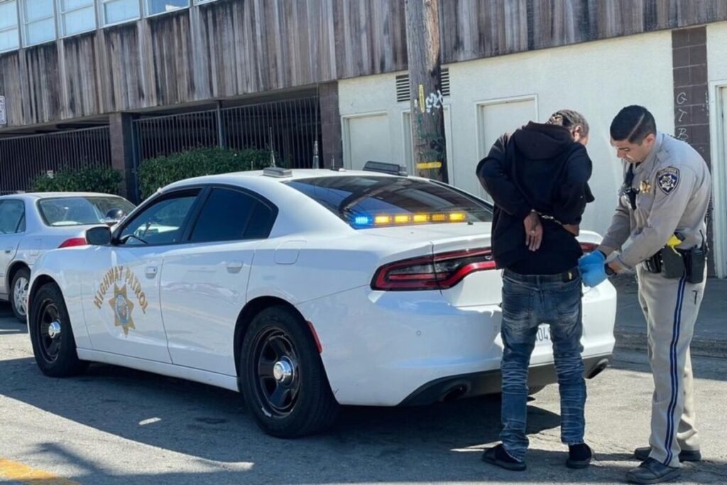 La infracción de tránsito que puede causar la deportación, según un abogado en Estados Unidos imagen-5