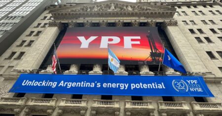 Juicio por YPF heredado y multimillonario: los ganadores quieren negociar, aceptan bonos y estirar los plazos imagen-19