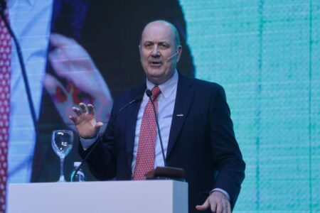 Gobierno | Sturzenegger piensa seguir utilizando la “motosierra” y ahora apunta al INTA y ANMAT imagen-8