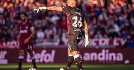 La ironía de Nahuel Losada por el penal a Rosario Central imagen-17