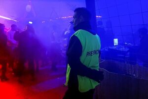 Quién cuida a los jóvenes bajo los efectos de drogas sintéticas, que son cada vez más peligrosas imagen-1