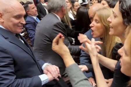 Unión por la Patria pidió remover a Espert de la presidencia de la omisión de Presupuesto y denuncia un “bloqueo interno” imagen-7
