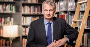 Timothy Snyder: "Creo que Trump no es fascista, pero sí lo son algunos de quienes que lo rodean" imagen-1