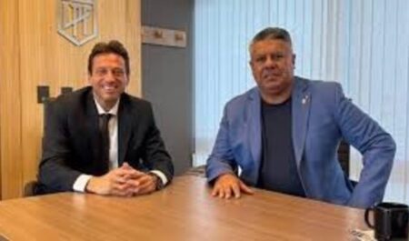 AFA exigió a San Lorenzo que se abstenga de sancionar a Moretti, el presidente del fajo de dólares imagen-5