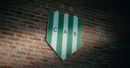 Banfield levanta inhibiciones y refuerza su plantel para el Clausura imagen-18