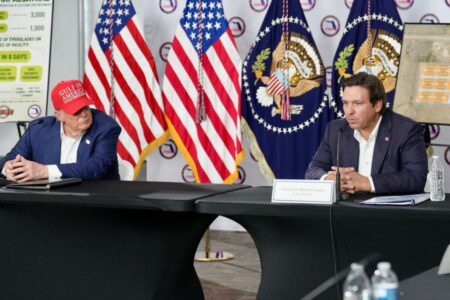 Las nuevas reglas “invisibles” que aplican los migrantes al conducir en Florida: sin música en español ni uniforme imagen-8