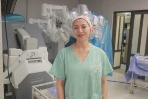 Médica ecuatoriana eligió el Madariaga para especializarse con el robot Da Vinci imagen-1