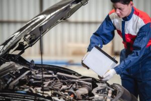 ¿Cómo saber si la batería del auto está por agotarse? imagen-4