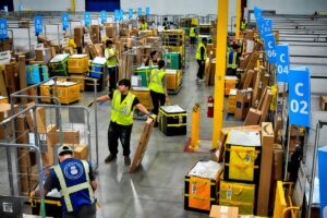 Es de California, recibió cientos de paquetes de Amazon por error y revela el infierno que vivió imagen-1