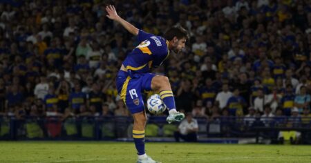 No juega desde febrero, Russo no lo llevó a Santiago y podría irse a Emiratos Árabes imagen-17