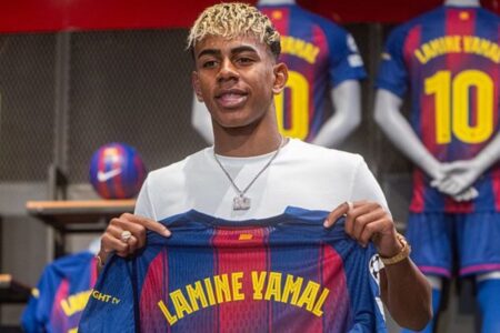 Lamine Yamal habló por primera vez de la polémica celebración de su cumpleaños: “Disfruto de la vida” imagen-12