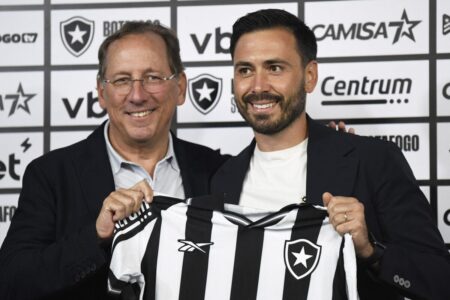 Davide Ancelotti, el hijo de Carletto, fue presentado como DT de Botafogo: “Debemos jugar con coraje” imagen-8