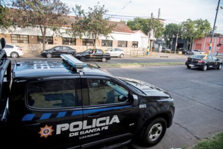 Ataques armados y detenciones sacuden Rosario en un domingo de violencia extrema imagen-8