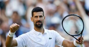 Djokovic no afloja y se medirá con Sinner en la semifinal de Wimbledon imagen-4