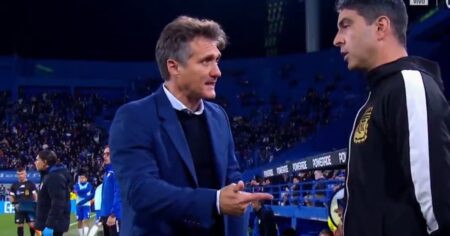 Video: el Melli Guillermo habló de "cagarnos a trompadas", el referí anuló un gol y lo echó imagen-16