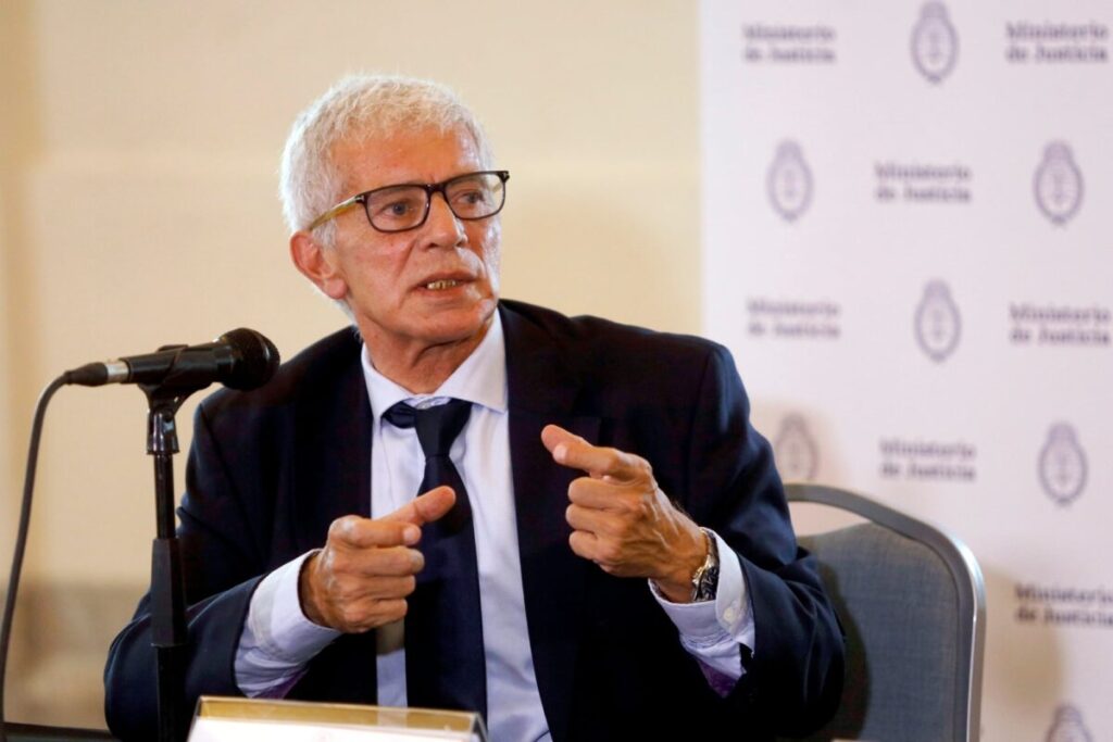 El Gobierno oficializó una reestructuración en la Procuración del Tesoro y eliminó la Escuela de Abogados del Estado imagen-5