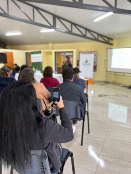 ACCIÓN COOPERATIVA: EMPRENDEDORES DE ELDORADO FORTALECEN SUS PROYECTOS CON CAPACITACIÓN SOBRE MODELOS DE NEGOCIO Y ESTRATEGIAS COMERCIALES imagen-70
