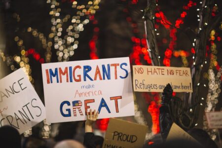 Qué dice la “Ley de la Dignidad”: el proyecto que busca devolverle un estatus legal a miles de migrantes en EE.UU. imagen-6