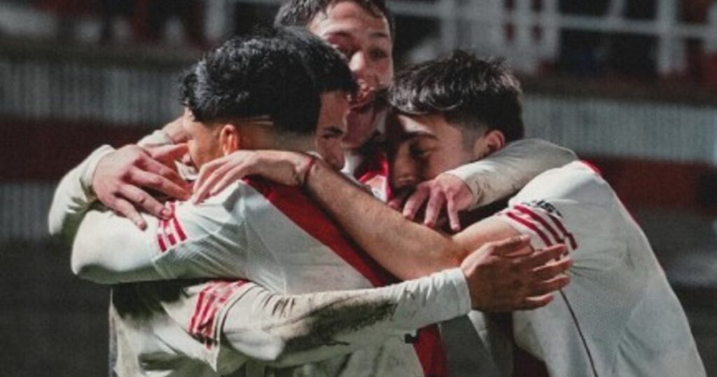 El 9 de la cláusula de € 100M selló la goleada de la Reserva de River ante Platense imagen-5