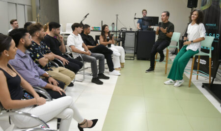 Inteligencia artificial en las aulas: Silicon Misiones capacita a docentes en prompting imagen-32