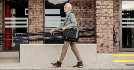 Caminata japonesa, el método furor en redes que promete mejorar la salud de adultos mayores en sólo 30 minutos: qué dicen los expertos imagen-20