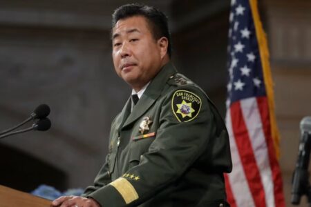 Quién es Paul Miyamoto, el sheriff de San Francisco de origen migrante que le pone un freno al ICE imagen-16