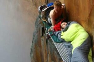 Compartió en X un hilo de las escaladas más impactantes y sorprendió a todos los usuarios: “Sin palabras” imagen-1