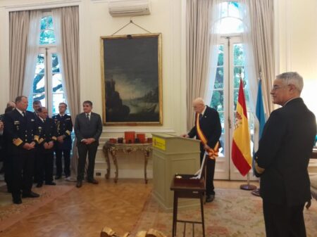 El historiador Miguel Ángel De Marco, condecorado por España y Portugal por sus investigaciones de historia naval imagen-11