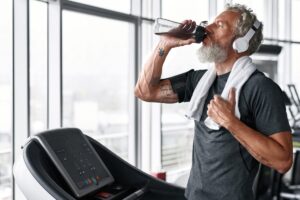 Para mayores de 50: qué suplementos hay que tomar para no estar cansado ni perder masa muscular imagen-4