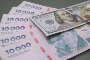 La “súper tasa” para frenar la suba del dólar habría tocado su techo imagen-3