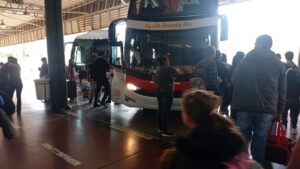 Vacaciones de invierno: llegan más de 18 mil personas por día a Posadas y se refuerzan los servicios en la Terminal imagen-2