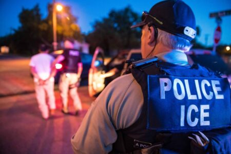 Migrantes enfrentan al ICE para defender a guatemalteco detenido en San Diego: “No hay registros de él” imagen-18
