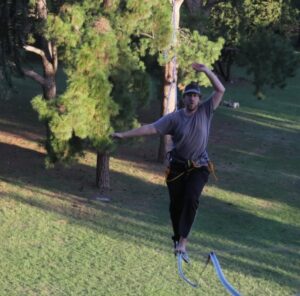 De California a los parques porteños: cómo es el deporte que combina meditación activa, equilibrio y fuerza imagen-3