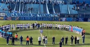 Video: el emotivo minuto de silencio de San Telmo en honor a Camilo Nuin, el jugador de Reserva fallecido imagen-3