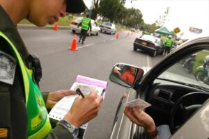 La ley que entra en vigor el 1° de agosto y que multará en EE.UU. a conductores que se acerquen al límite de velocidad imagen-1