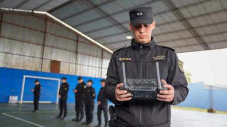 Montecarlo: Passalacqua entregó equipamiento tecnológico para la Policía de Misiones imagen-5