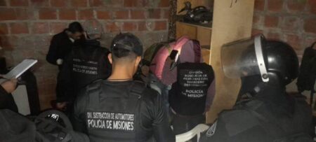 Cayó la banda de la 146: Tres detenidos investigados por robos modalidad “Motochorros” en Posadas imagen-7