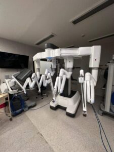 Senadores de Misiones presentaron proyecto de Beneplácito por la primera cirugía robótica Da Vinci Xi en hospital Dr. Ramón Madariaga imagen-1