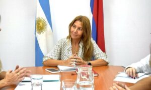 La Defensora del Pueblo de Posadas, abogada Valeria Fiore, fue postulada para ocupar la vacante que deja Rojas en el STJ imagen-3