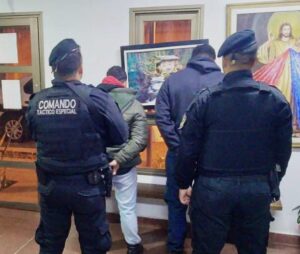 La Policía intervino en un enfrentamiento familiar en Posadas: seis detenidos y armas blancas secuestradas imagen-1