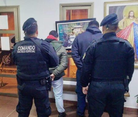 La Policía intervino en un enfrentamiento familiar en Posadas: seis detenidos y armas blancas secuestradas imagen-30
