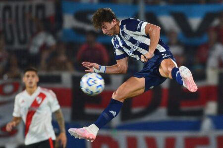 Matías Galarza Fonda, el octavo volante ofensivo zurdo de la era Gallardo en River imagen-10