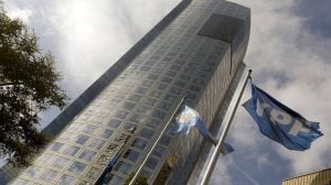 El Gobierno nacional solicitó a la justicia de EE.UU. suspender el fallo por la causa YPF y confirmó que presentará la apelación formal dentro del plazo legal imagen-8