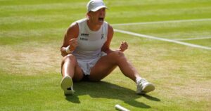 Wimbledon: Iga Swiatek se quedó con el título tras un aplastante doble 6-0 sobre Anisimova en apenas 57 minutos imagen-1