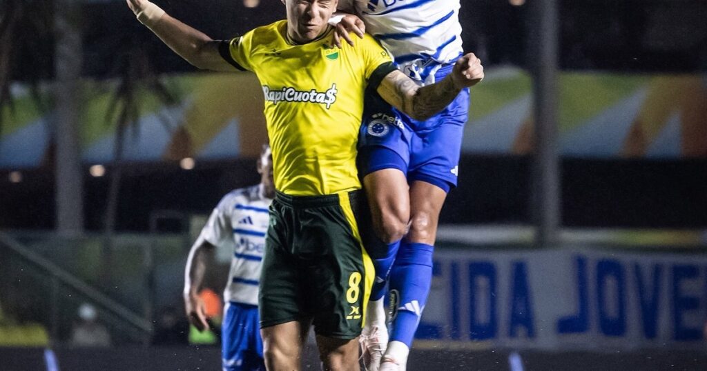 Defensa comenzó con el pie derecho en la Vitória Cup: le ganó 1-0 a Cruzeiro imagen-5