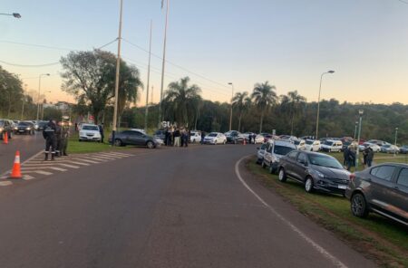 Movilización de transportistas en Iguazú: exigen mejoras en el paso fronterizo y mayor seguridad imagen-11