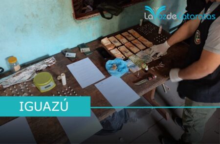 Allanamientos simultáneos: tres demorados y más de 140 dosis de cocaína secuestradas imagen-7