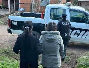 Fingía ayudarlos y les sacó más de un millón de pesos: arrestaron a una mujer por estafar a una pareja en Montecarlo imagen-3