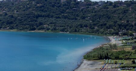 Cómo es Castel Gandolfo, el paraíso construido hace 400 años donde el Papa León XIV pasará sus vacaciones y al que Francisco casi no visitó imagen-8